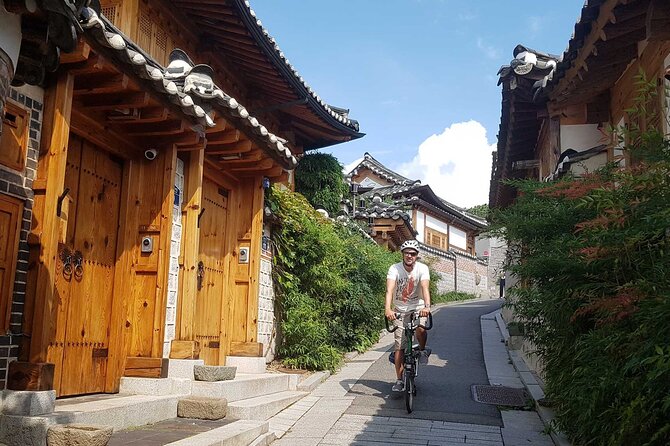 Seoul Morning E-bike Tour