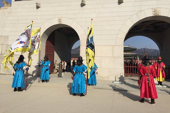 Small-Group Royal Palace and Seoul City Tour W/ Lunch