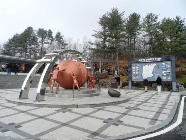 DMZ Tour: 3rd Tunnel From Seoul (Option: Red Suspension Bridge) - What to Expect on the Tour