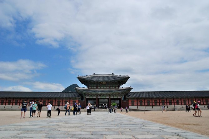 Korean Palace and Market Tour in Seoul Including Insadong and Gyeongbokgung Palace - Traditional Korean Lunch Experience