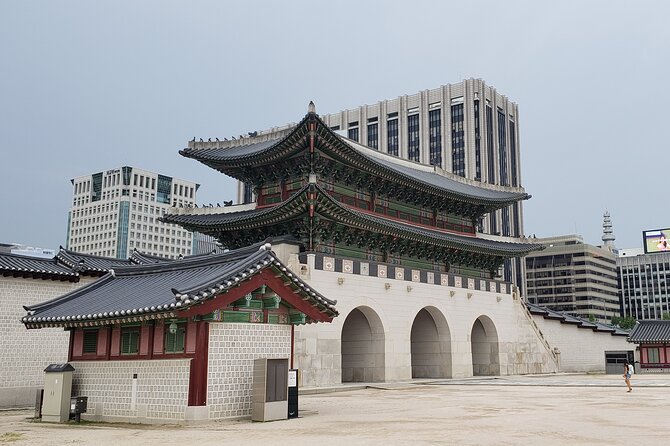 Gyeongbokgung Palace and Seoul Highlights (Small Group) - Discover Seouls Hidden Gems