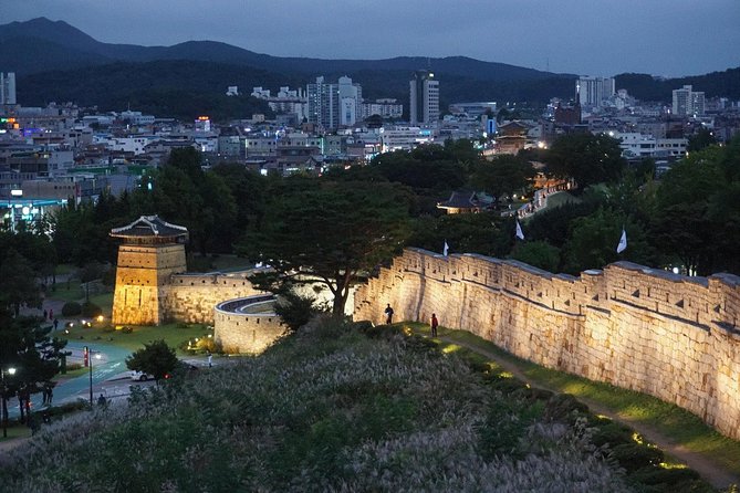 Private Day Trip to Korean Folk Village and Hwaseong Fortress