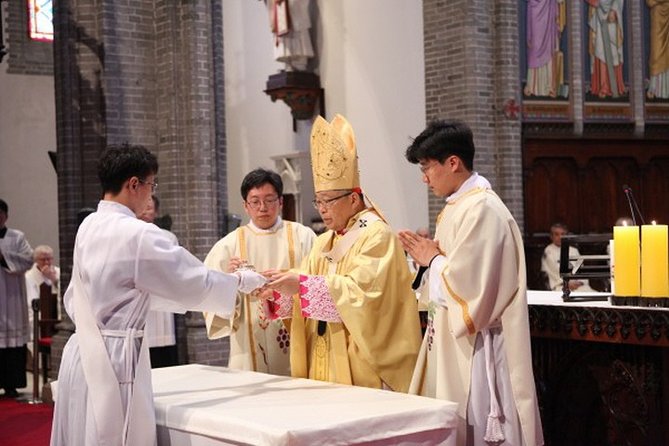 Seoul Myeongdong Catholic Church Historic Private Walking Tour