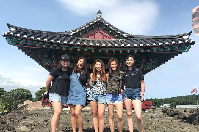 2-Days JUMBO/MINI-VAN Tour in Jeju Island - Reviews and Ratings Overview