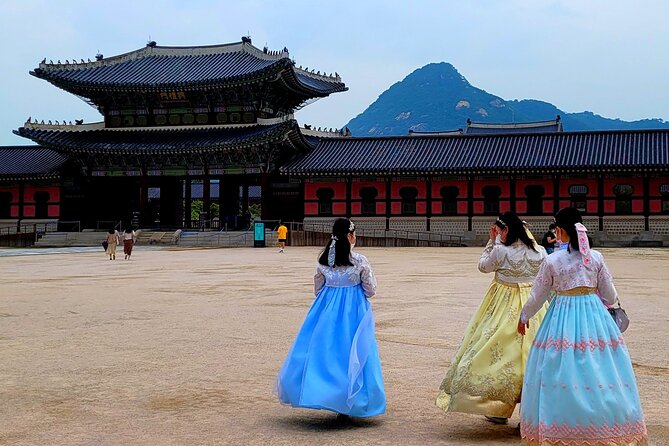 Gyeongbokgung Palace and Seoul Highlights (Small Group) - Expert Guided Small Group Tour