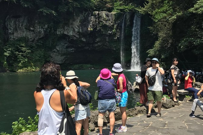 Jeju Island Guided Tour for 9 Hours With a Van - Important Health and Accessibility Notes