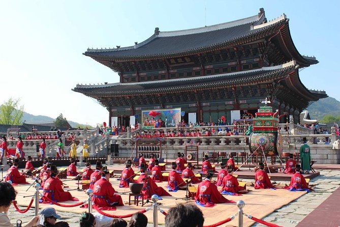 Small-Group Seoul Morning Royal Palaces Tour - Royal Palaces and Landmarks