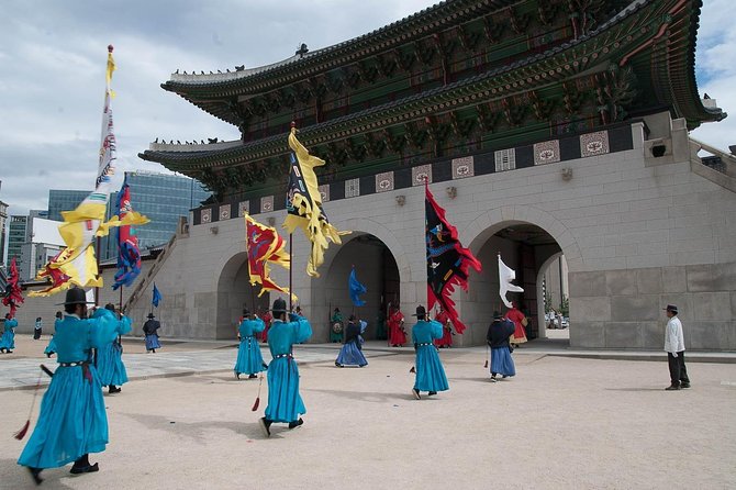 Gyeongbok Palace and Korean Folk Village Tour - Practical Tour Details