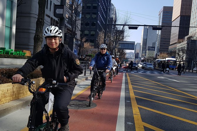 Market Food Tour & Evening E-bike Ride in Seoul - Safety First: What to Expect