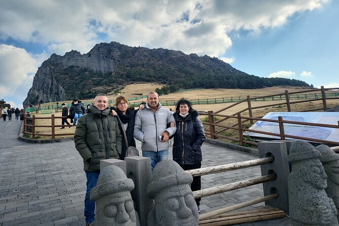 Private 2 Days Tour a Lot of Experience Driver in Jeju - Reviews and Ratings Summary