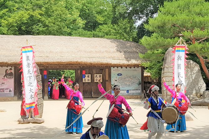 Private Day Trip to Korean Folk Village & Dae Jang Geum Park - Korean Folk Village Exploration