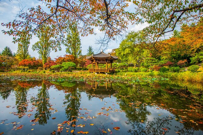 Historic and Natural Beauty- Gyeongju Autumn Foliage Day Tour - Savoring Local Cuisine Delights