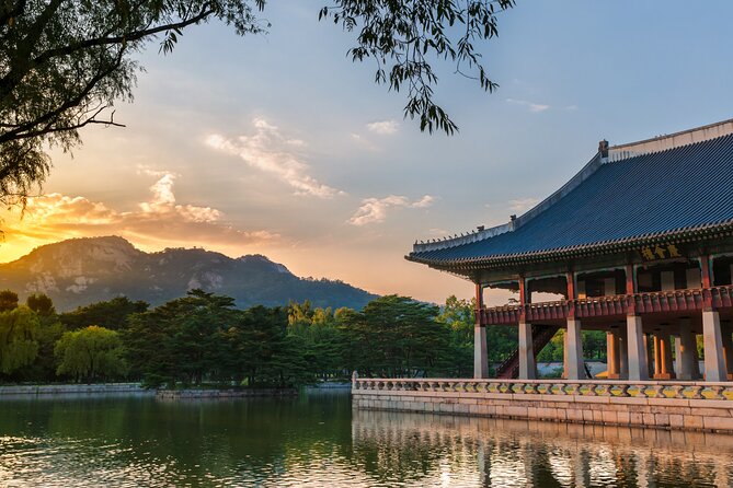 Seoul: Gyeongbokgung Palace Half Day Tour - Booking and Pricing Information