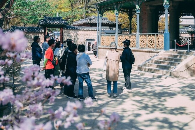 Seoul Spectrum: Walking Through Koreas Rich Heritage - Unveiling the Heart of Seoul