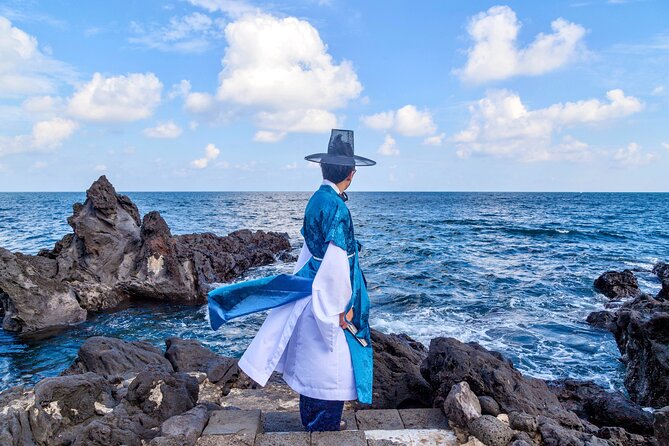 [Jeju] Hanbok Private Guide Tour & Photo Session in Beautiful Yongduam Rock, - Reviews and Testimonials