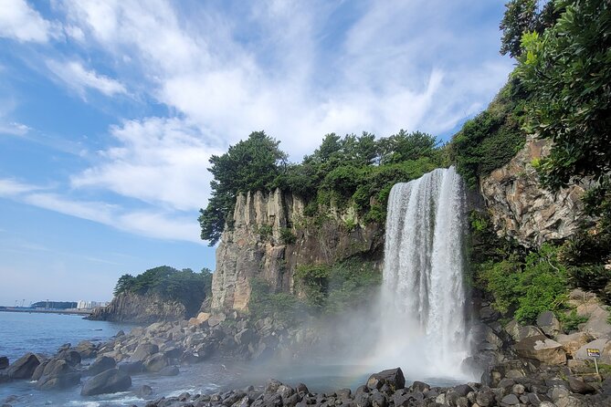 Jeju Island Private Jumbo Taxi Tour - West & South of Jeju - Private Tour Benefits and Notes