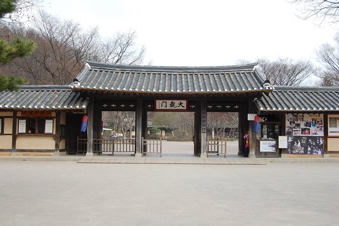 Korean Heritage Tour: Palaces and Villages of Seoul Including Gyeongbokgung Palace - Preparing for the Heritage Tour