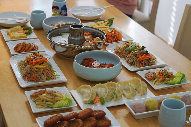 Korean Food Cooking: Japchae Noodles, Dumplings, Tteokbokki, and Fishcake - Just The Basics