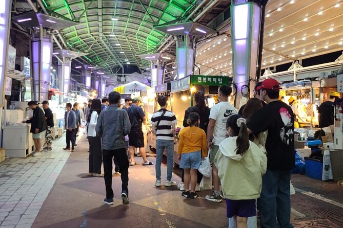 Sumokwon Park / Dongmun Night Market Experience - Pickup and Meeting Details