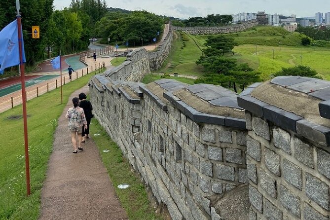 Suwon Hwaseong Fortress Food Walking Tour, KTourTOP10