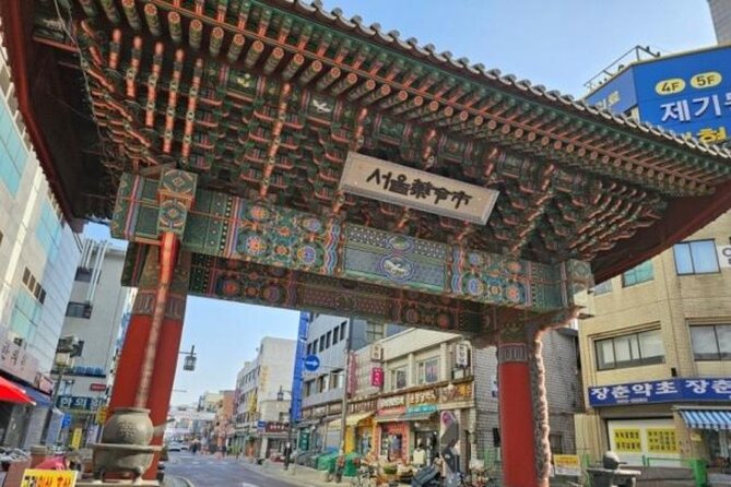 Seoul: Gyeongdong Market Healing Walking Tour - Exploring Gyeongdong Market