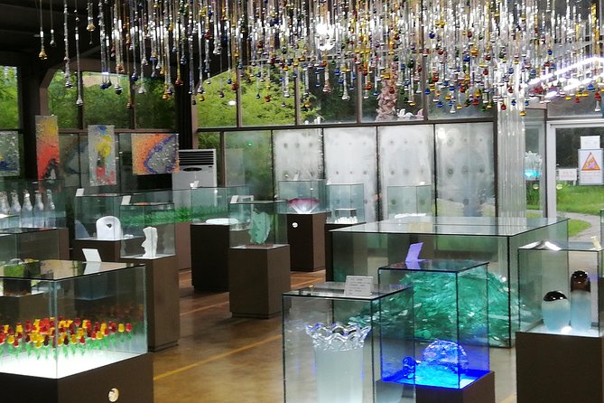 Visiting Jeju Glass Museum - Accessibility and Amenities