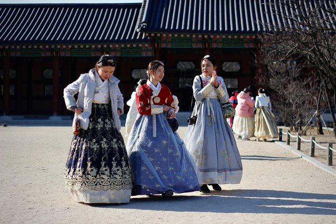 Historic Seoul: Explore Bukchon Hanok Village - Meeting and Starting Your Adventure