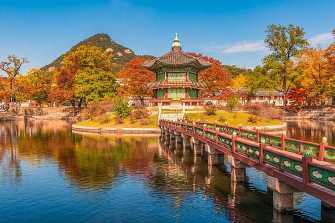 Historic Seoul: Explore Bukchon Hanok Village - Tour Details and Accessibility