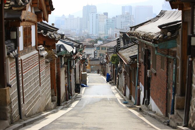 [Seoul Walking Tour With Oraegage] Beyond the Hanok Door in Bukchon - Essential Tour Details to Know