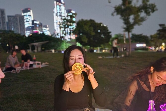 Seoul: Han River Guided Night Cruise and Hangang Park Picnic - Important Cancellation Policies