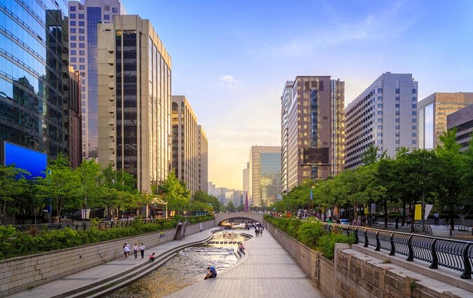 Cheonggyecheon Night Walk Tour With Korean Young Locals - Just The Basics