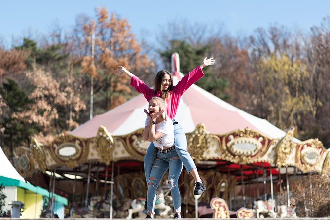 Private Abandoned Theme Park Photo Shoot in Seoul With a Photographer - Just The Basics