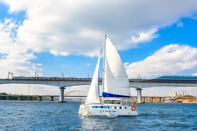 Private Catamaran Yacht Tour in Han River - Just The Basics