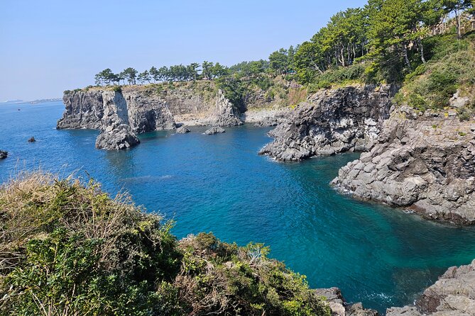 Full-Day Private Tour in Jeju Island - Accessibility and Health Notes