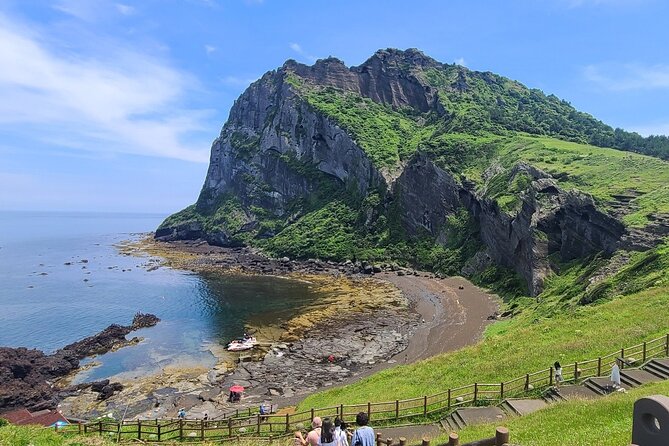 2-Day Private Taxi Day Tour in Jeju Island - Essential Information and Notes