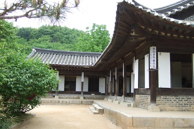 Royal Palace and Folk Village: Full Day Guided Tour From Seoul - Tour Inclusions and Exclusions