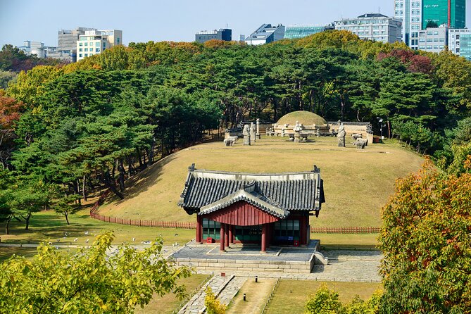 [Seoul Live Virtual Tour With Oraegage] Hidden Gems of Queen - Booking and Cancellation Policies