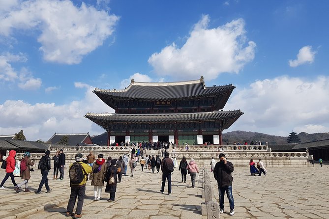 Royal Palace and Folk Village: Full Day Guided Tour From Seoul - Experience the Royal Treatment