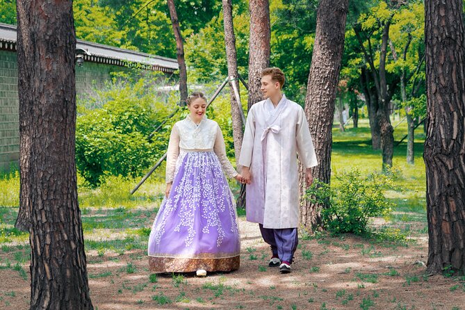 Gyeongbokgung Palace K-drama Hanbok Rental in Seoul - Just The Basics