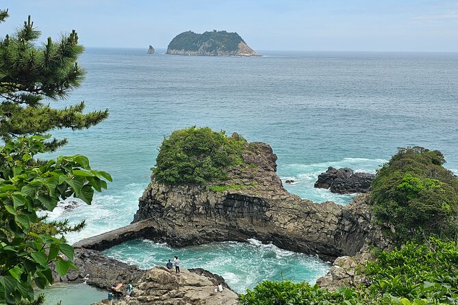 Small Group Private Day Tour - South of Jeju Island - Why Choose Private Tour